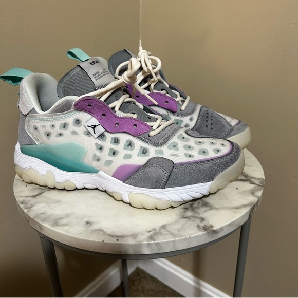 Brand new with original box size 9.5 mens - Picture 4 of 7